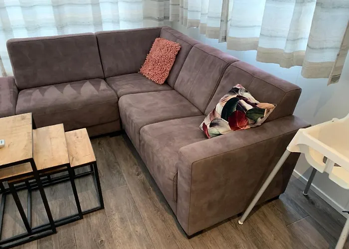 Chalet Op Gezellige Familiecamping Bij Zee